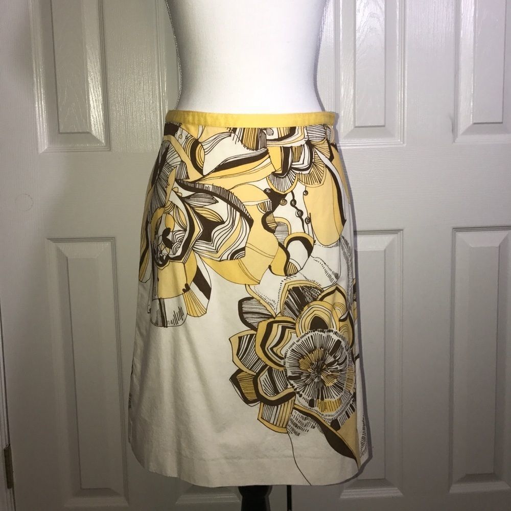 LOFT skirt, lined, size 2, EUC, zips down the side